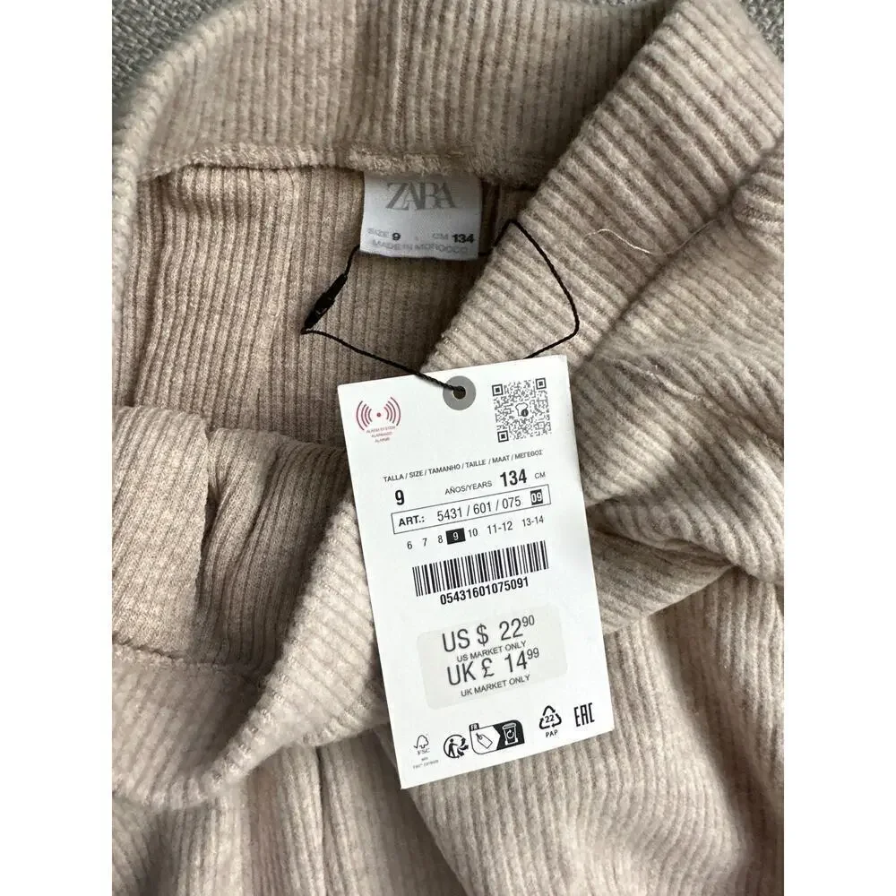 Zara Soft Touch box pleat skirt beige‎ size 9 girls